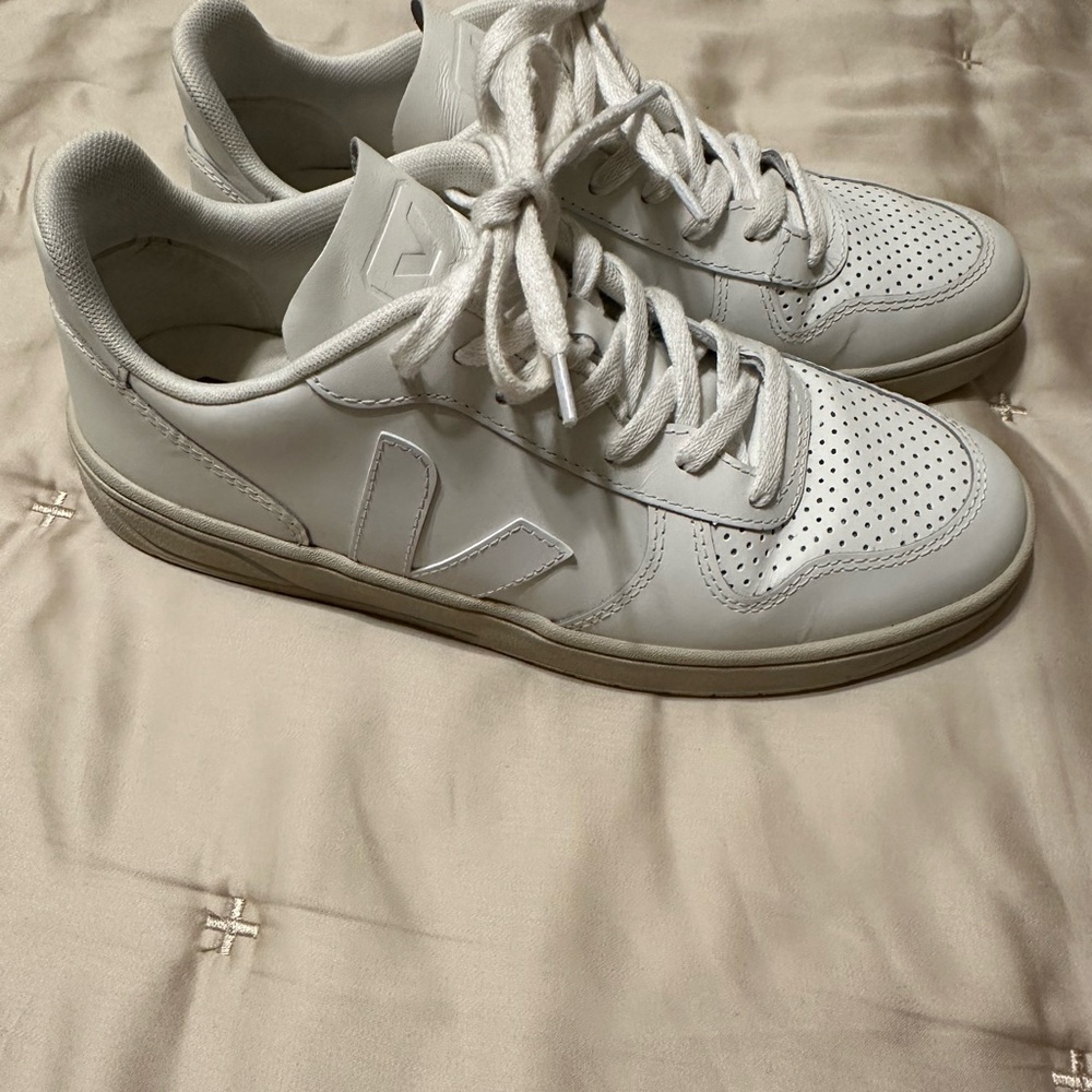 Veja V-10 Sneakers Women’s 9 Euro 40 White EUC - Picture 8 of 14